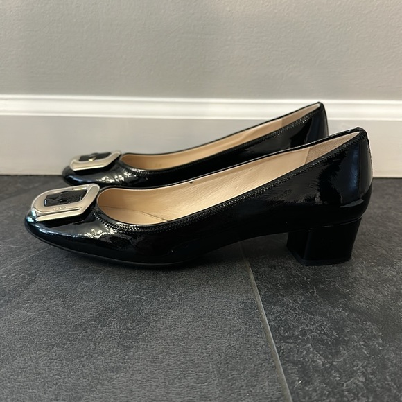 Prada heels - Picture 4 of 8